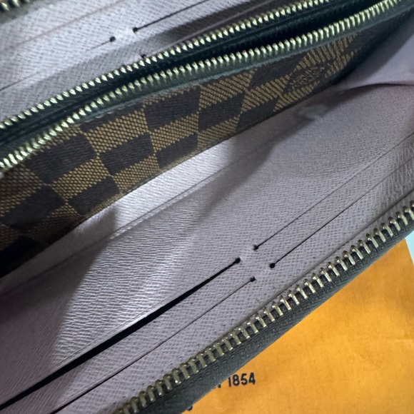 Excellent condition Louis Vuitton Wallet - Picture 4 of 9